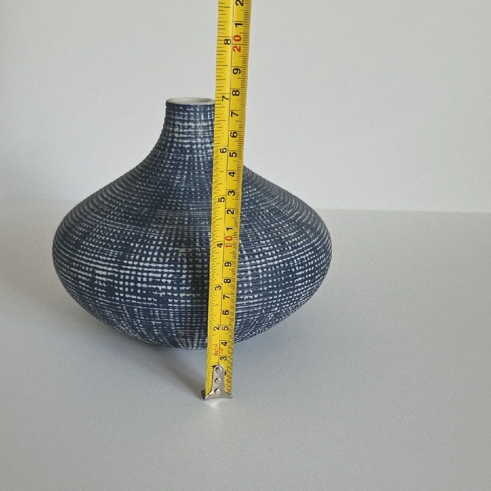 Handcrafted Navy Blue Ceramic Vase – Decorative Home Art - Picture 2 of 2